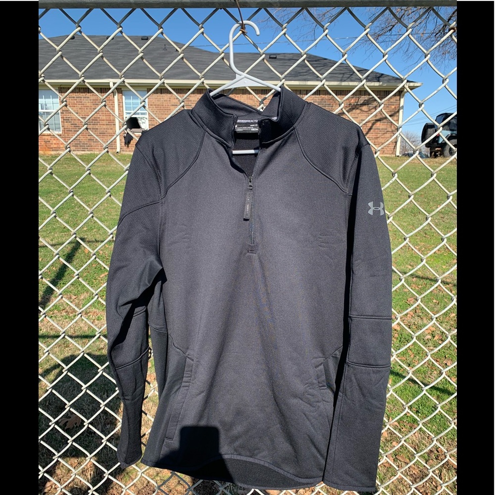 Black pull over